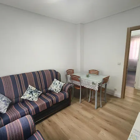 Con Balcon Centro Zona Artistica 民宿 *